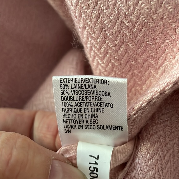 ISABELLA DeMARCO woman’s pink coat, size 8, GUC - Picture 7 of 10